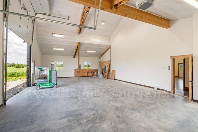 Foto del edificio - 2403 Lower Valley Rd