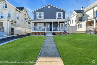 Building Photo - 410 4th Ave