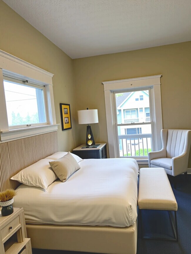 Foto del edificio - 1338 Lakeview Rd