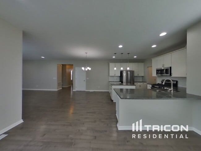 Foto del edificio - 12085 78th St NE