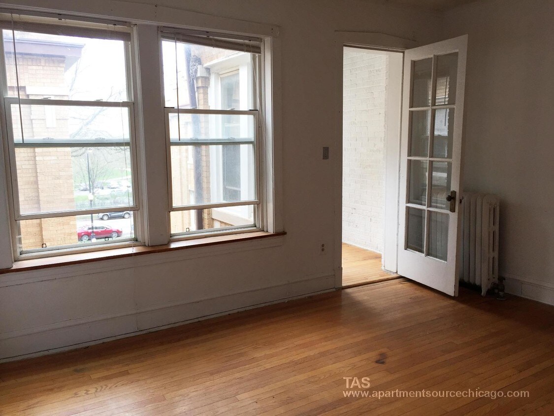 Primary Photo - 5047 N Damen Ave.