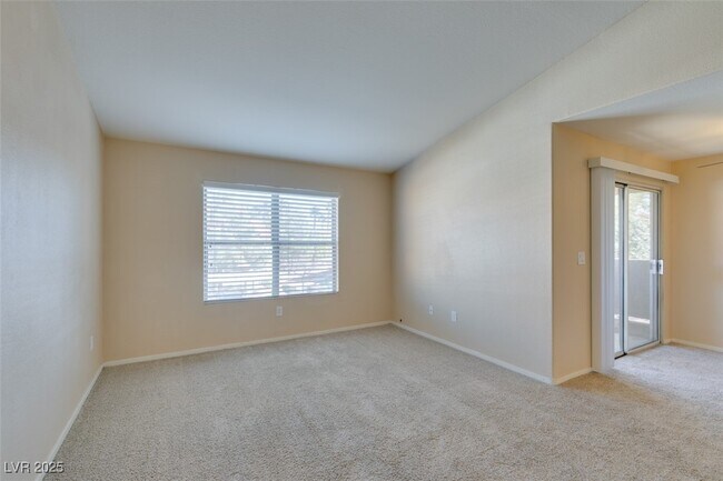 Foto del edificio - 2300 E Silverado Ranch Blvd
