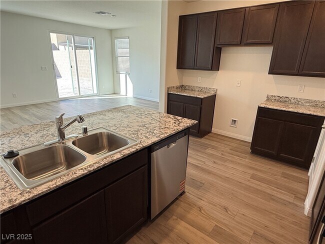 Foto del edificio - 5929 Violet Crown St