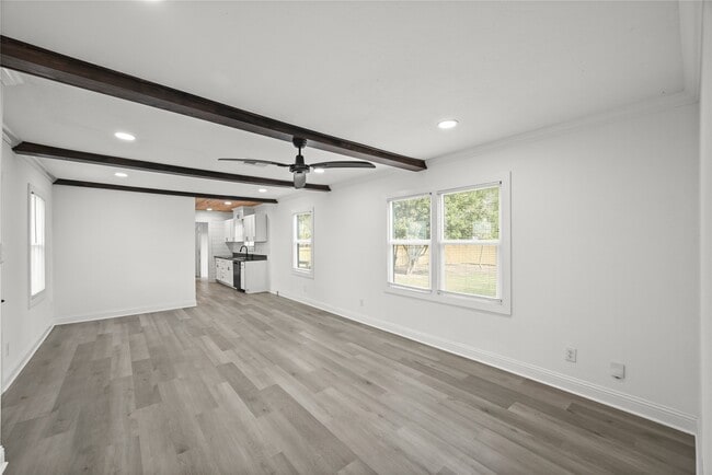 Foto del edificio - 205 Raymond St