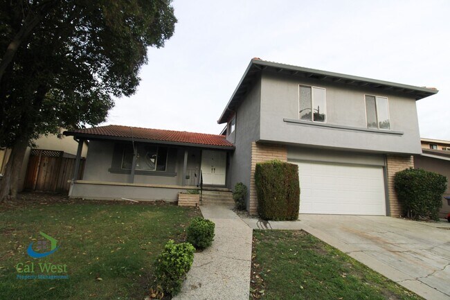 $4595 - Large spacious updated 4 Bed/2.5 B... - $4595 - Large spacious updated 4 Bed/2.5 B... House