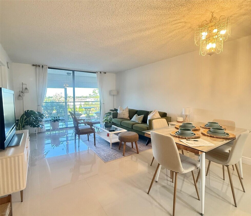 Foto principal - 4640 Lucerne Lakes Blvd W