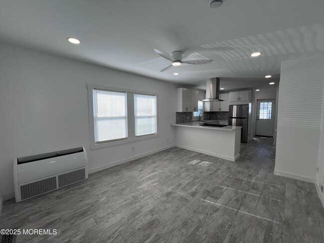 Building Photo - 202 McCabe Ave