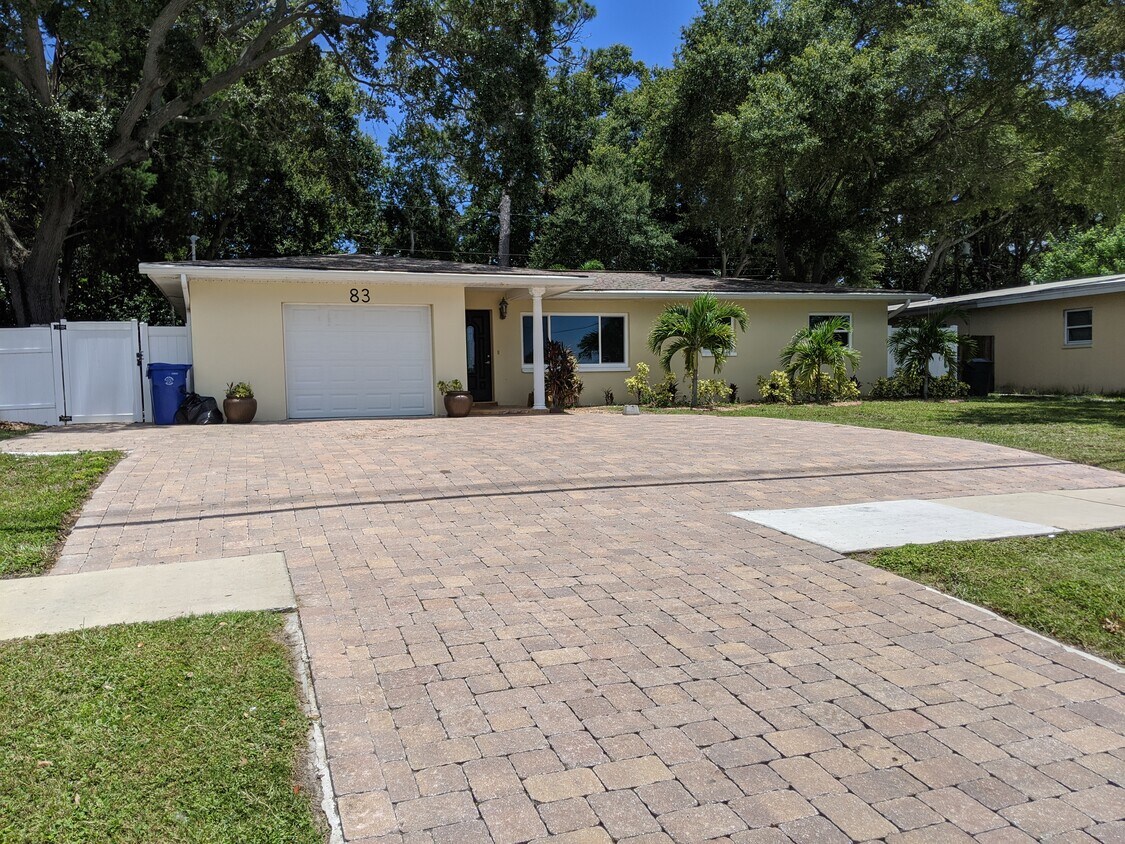 83 Patricia Ave, Dunedin, FL 34698 House Rental in Dunedin, FL