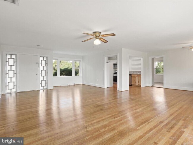 Foto del edificio - 6721 Winchester Rd