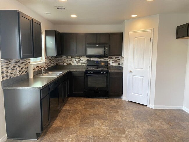 Building Photo - 4512 Truth Wy