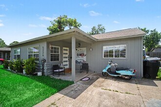 Building Photo - 5226 Pomander Rd