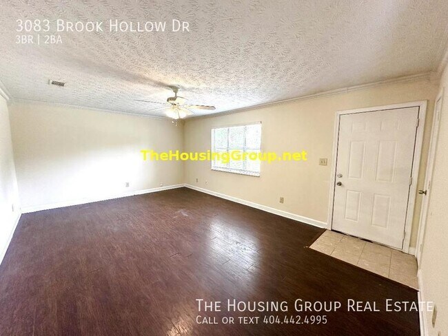 Building Photo - 1 Free Month Rent + 13 Month Lease