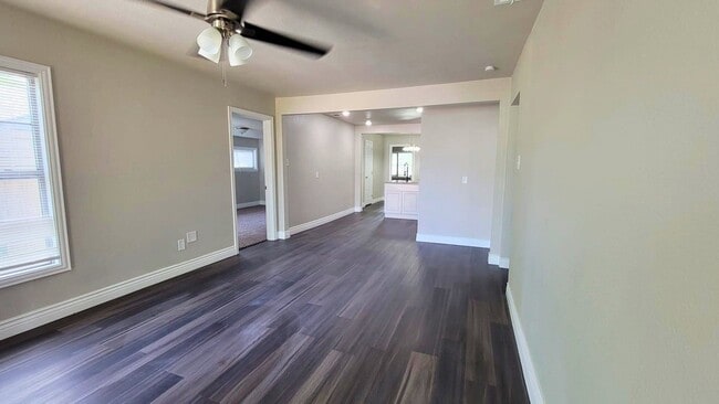Building Photo - 4205 5th Ave