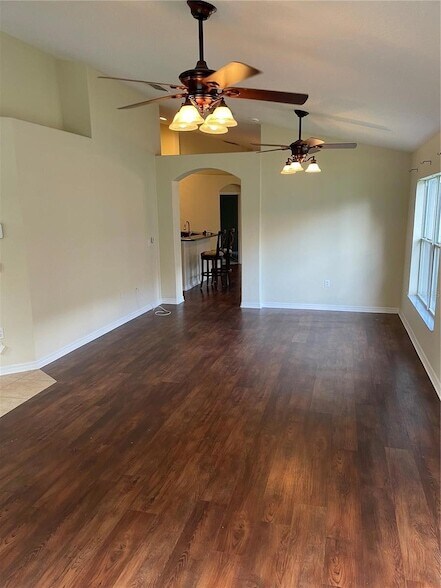 Foto del edificio - 2911 Wild Pepper Ave