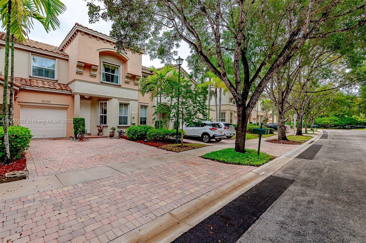 16309 SW 48th St, Miramar, FL 33027 Townhome Rentals in Miramar FL