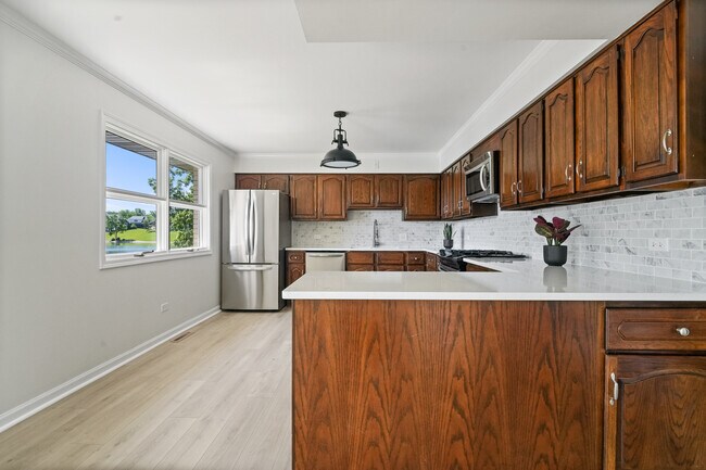 Foto del edificio - 2720 N Bayview Ln