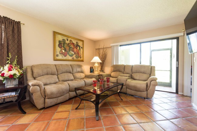 Building Photo - 105  Tropic Isle Drive 25d