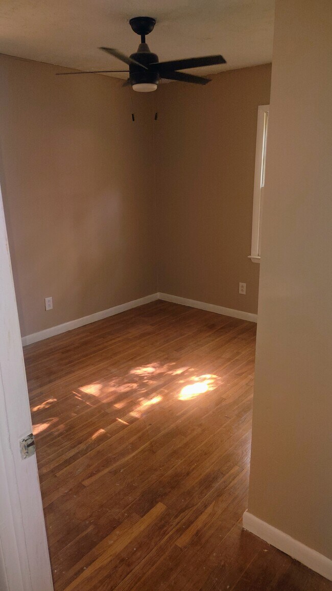 Foto del edificio - 2626 Vucrest Ave SE