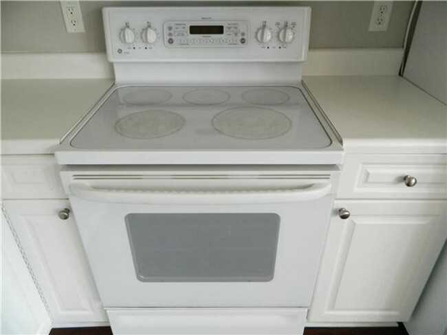 Building Photo - Awesome 3BE/2BA home in Brentwood!