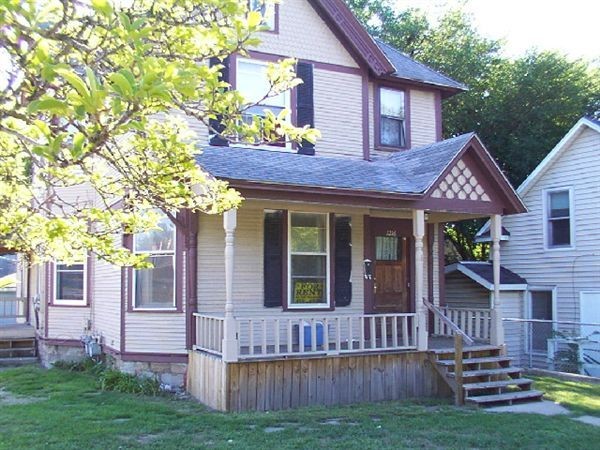 Primary Photo - 1216 Eastern Ave SE