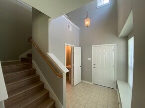 Building Photo - 17234 Oakwood Chase Dr
