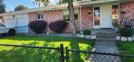 Building Photo - 3705 N Lidgerwood St