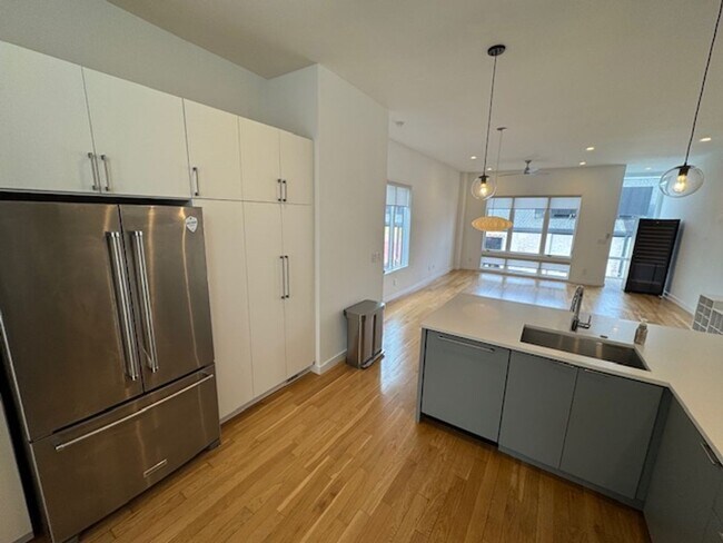Foto del edificio - $500 off June! Call for details.