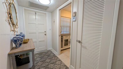 Building Photo - 3000 S Course Dr