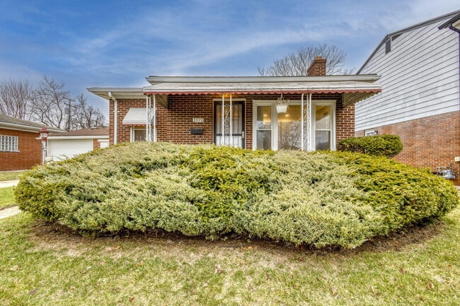 Building Photo - 3970 11th St