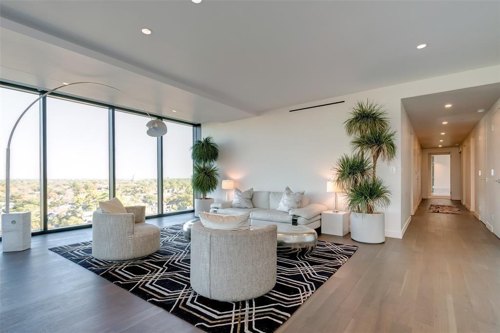 Foto principal - 3433 Westheimer Rd