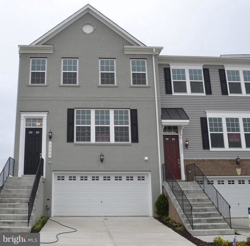 Foto principal - 9600 Parkstone Drive