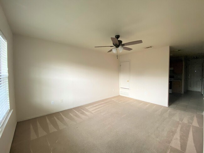 Foto del edificio - 1610 Aztec Trce