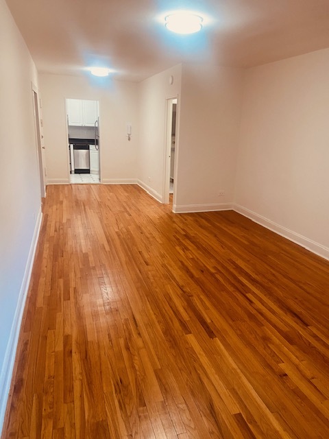 Foto del edificio - 8929 Shore Rd