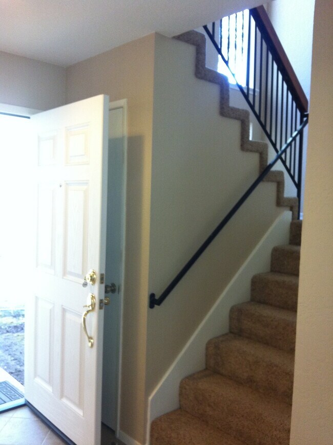 Building Photo - Charming 3 bed/2 bath Home in Northeast Davis
