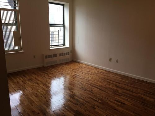 Building Photo - 341 E 138th St