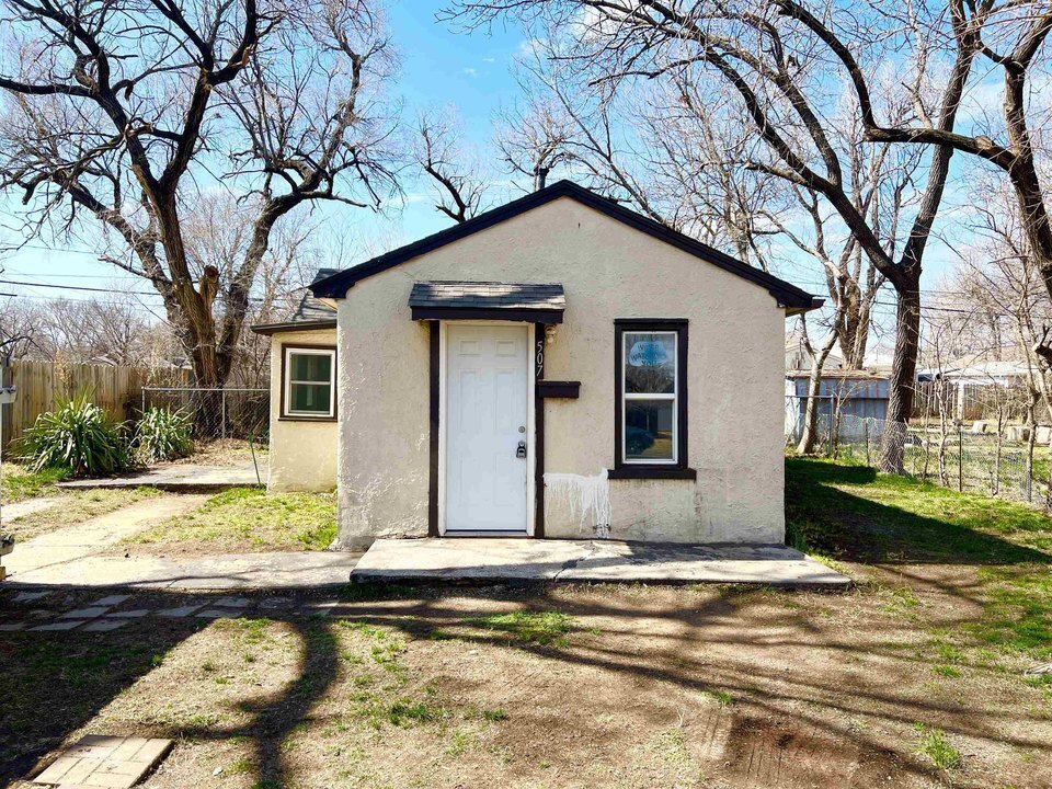 Primary Photo - 2 Bedroom and 1 Bath,