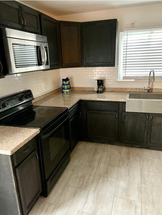 406 Tazewell St, Portsmouth, VA 23701 House Rental in Portsmouth, VA