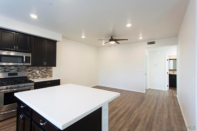Foto del edificio - 5976 Lauretta St