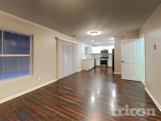 Building Photo - 4037 Dover Downs Dr