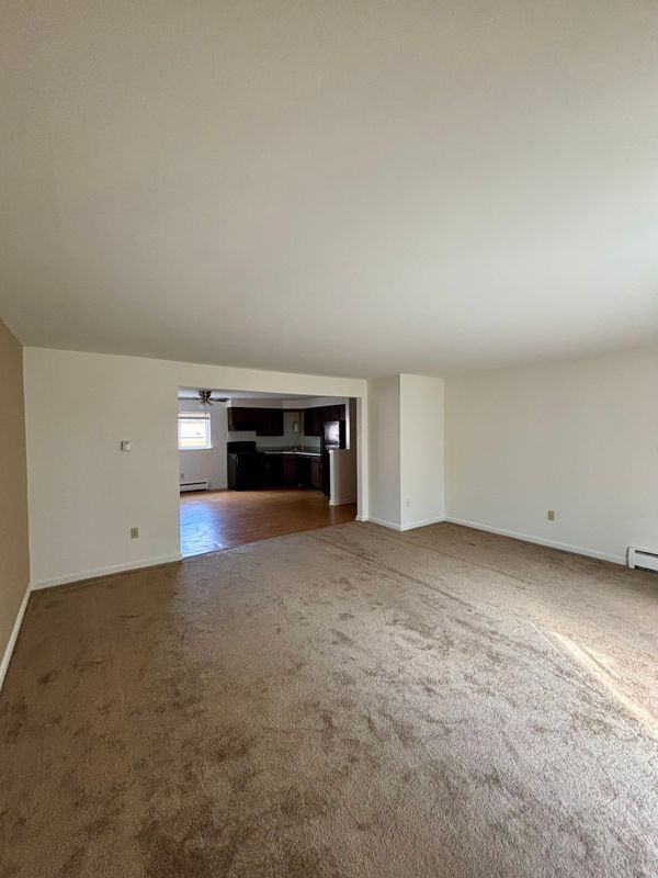 Building Photo - 23 Losson Garden Dr