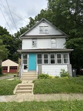 Building Photo - 325 Para Ave