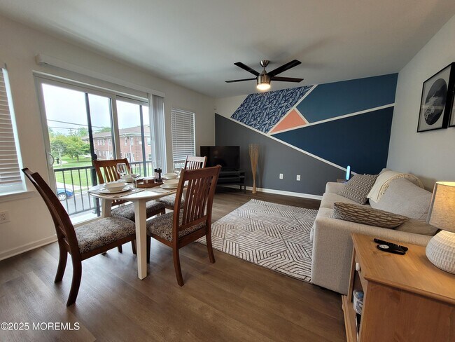 Foto del edificio - 1134 Springwood Ave