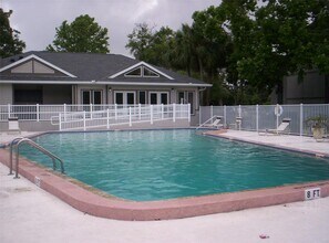 Building Photo - 6519 W Newberry Rd