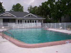 Building Photo - 6519 W Newberry Rd