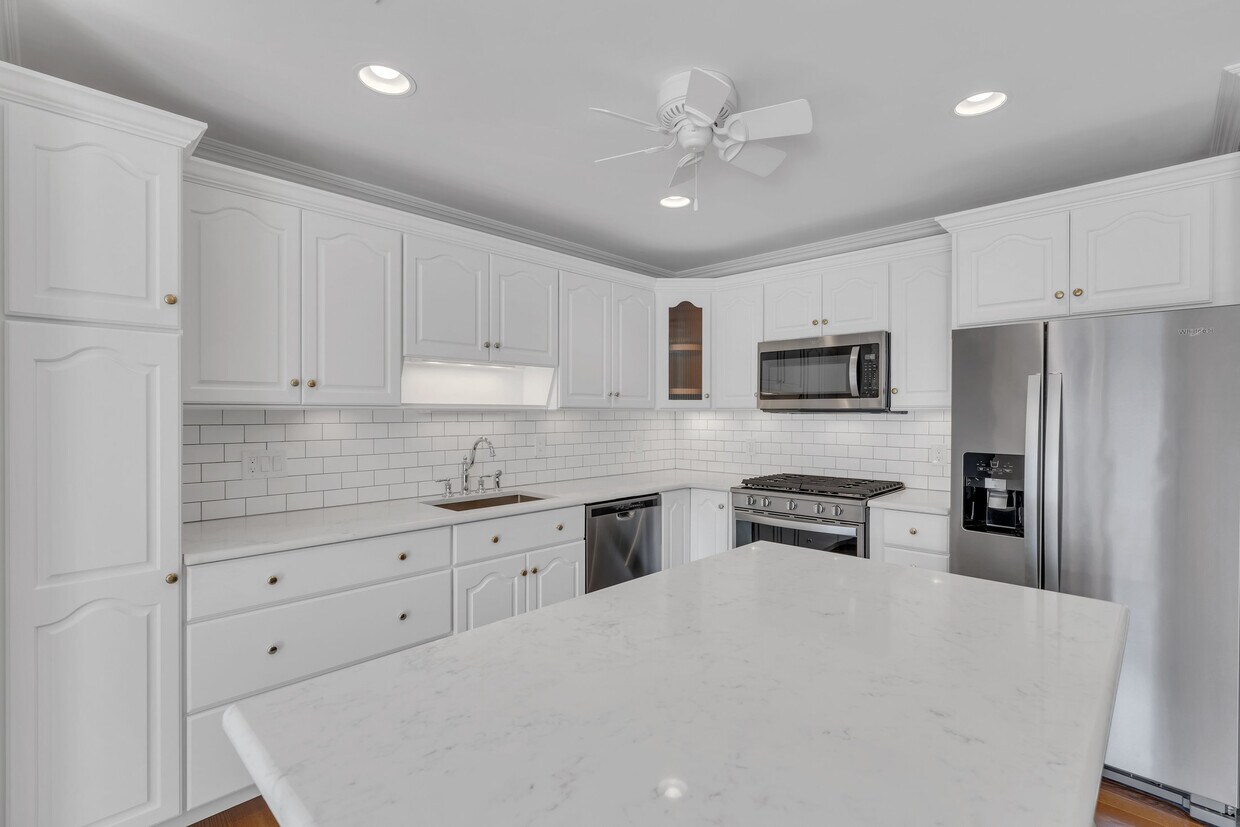 440 Deuce Dr, Wall Township, NJ 07719 Condo for Rent in Wall Township