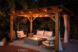 Building Photo - 141 S Peralta Hills Dr