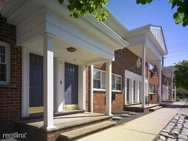Building Photo - 1 br, 1 bath Apartment - 272 Lakeview Ave