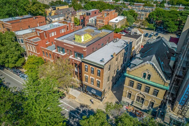 Foto del edificio - 2318 N Southport Ave