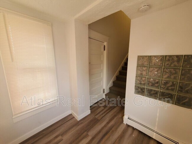 Foto del edificio - 825 12th St