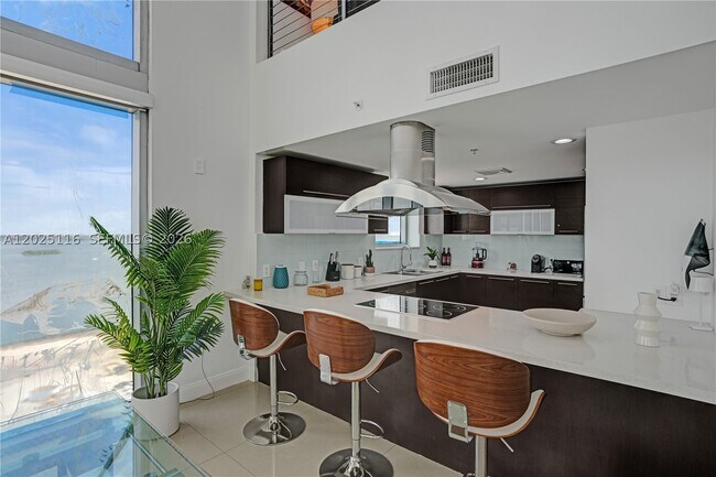 Foto del edificio - 7930 East Dr
